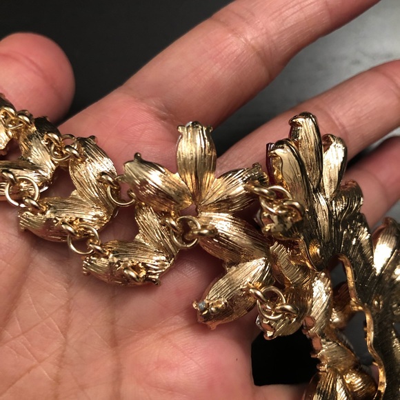 Free press necklace - Picture 8 of 8